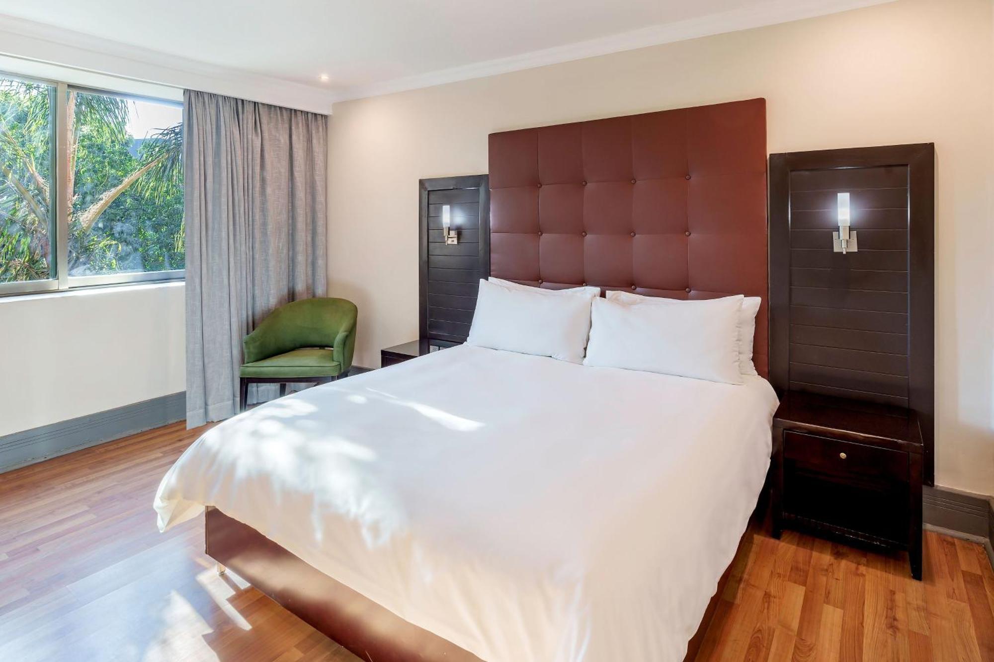 Protea Hotel by Marriott Lusaka Exteriör bild
