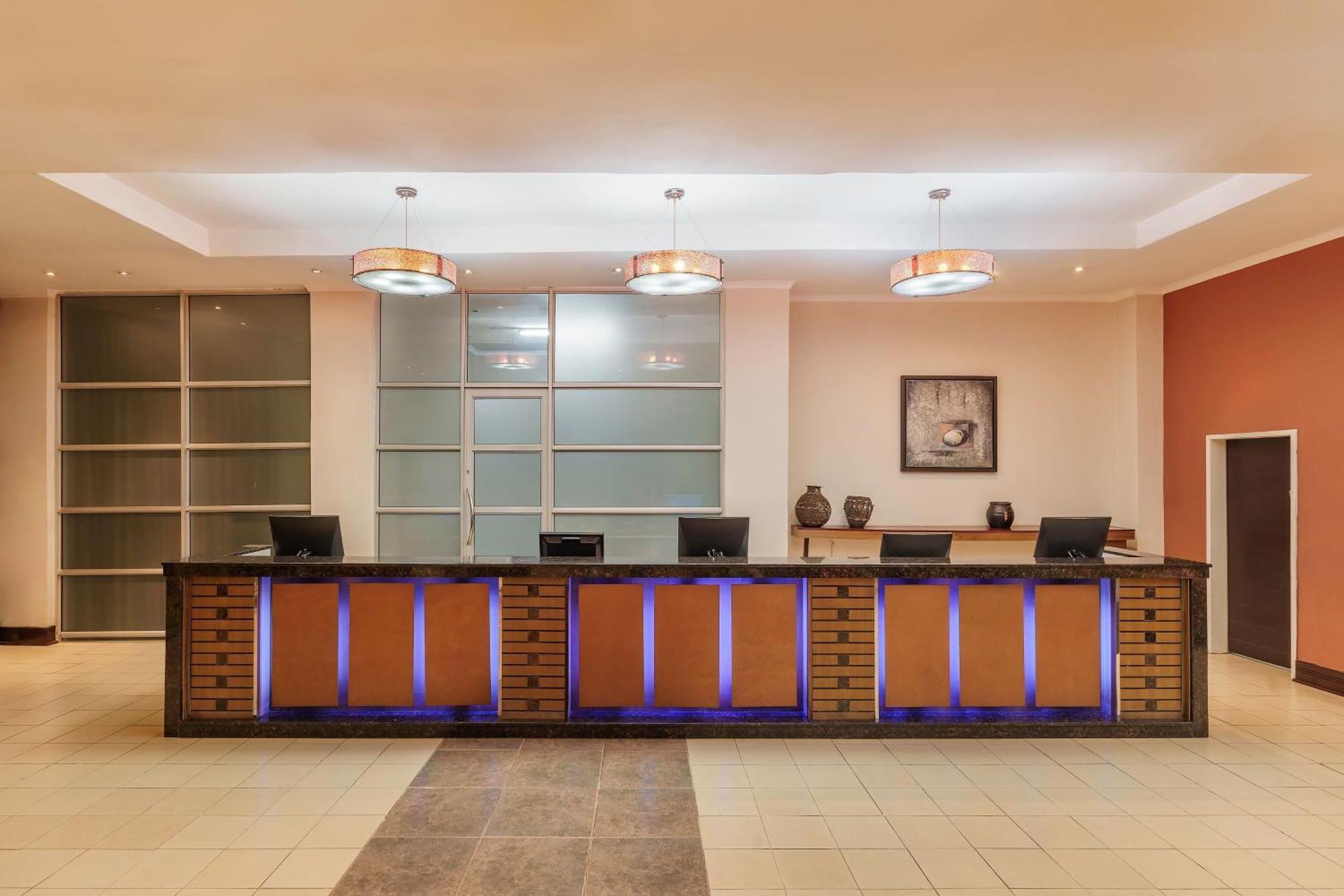 Protea Hotel by Marriott Lusaka Exteriör bild