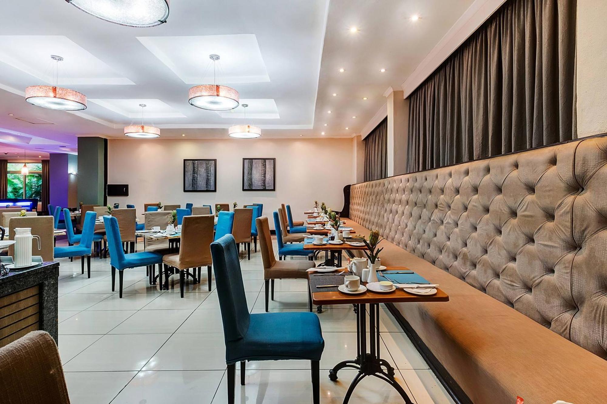 Protea Hotel by Marriott Lusaka Exteriör bild