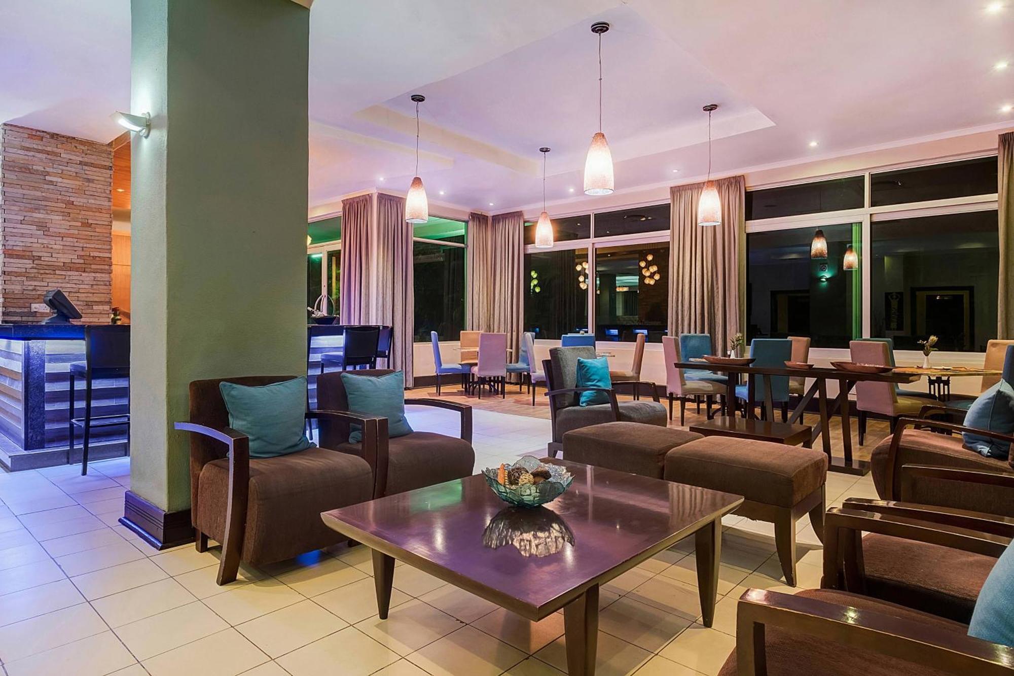 Protea Hotel by Marriott Lusaka Exteriör bild