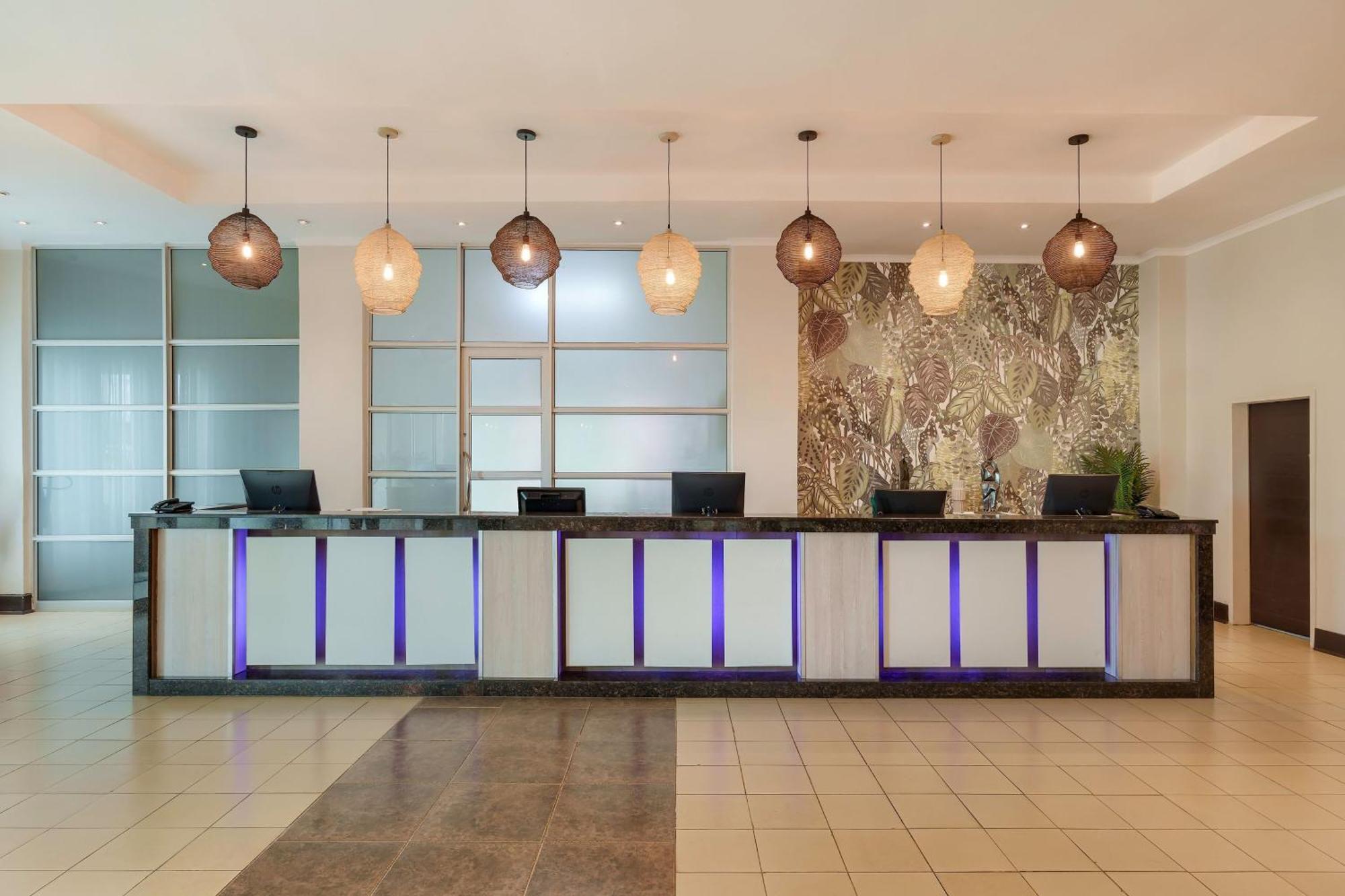 Protea Hotel by Marriott Lusaka Exteriör bild