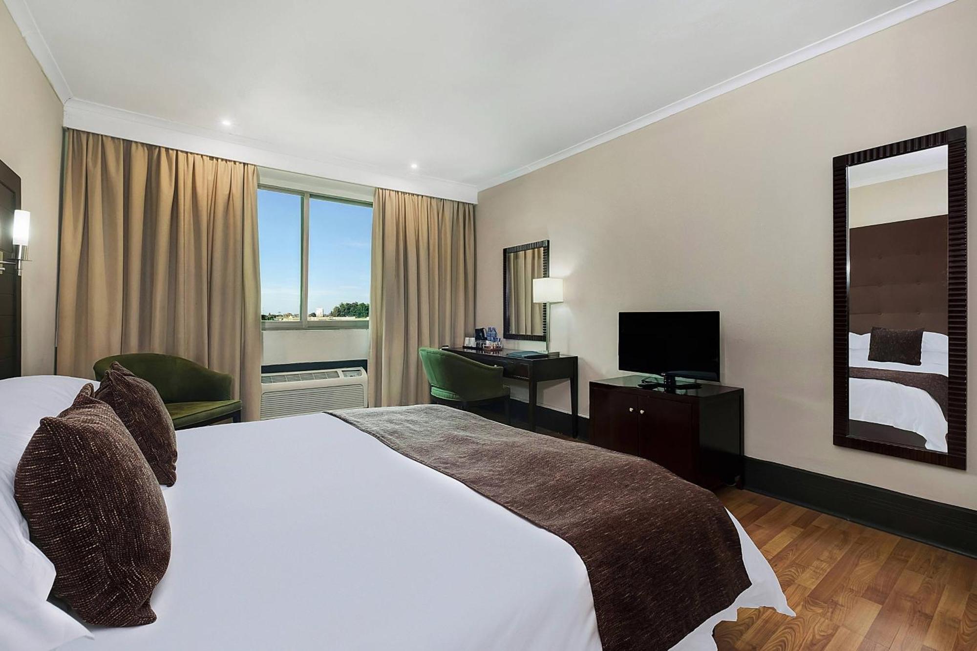 Protea Hotel by Marriott Lusaka Exteriör bild