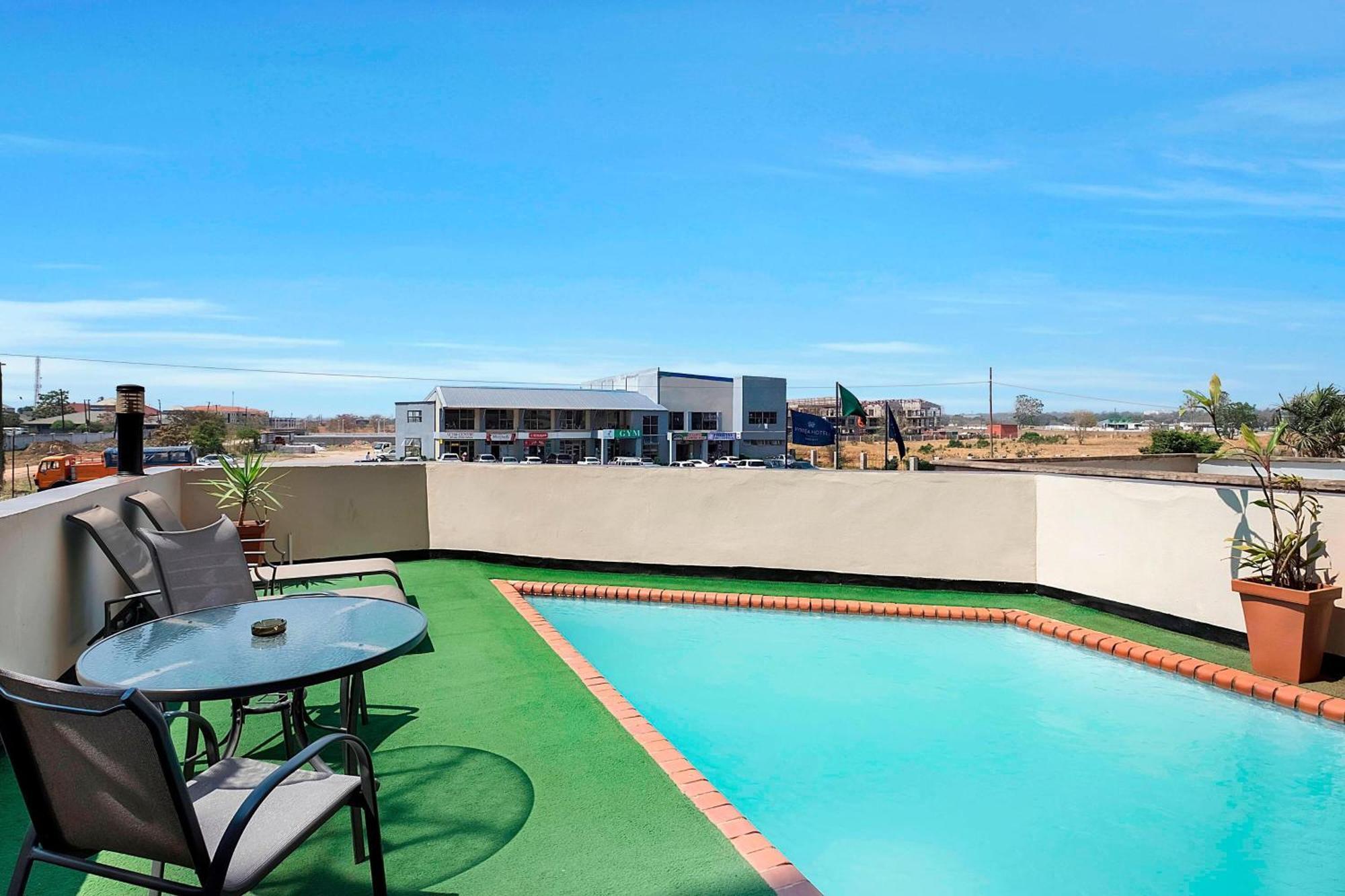 Protea Hotel by Marriott Lusaka Exteriör bild