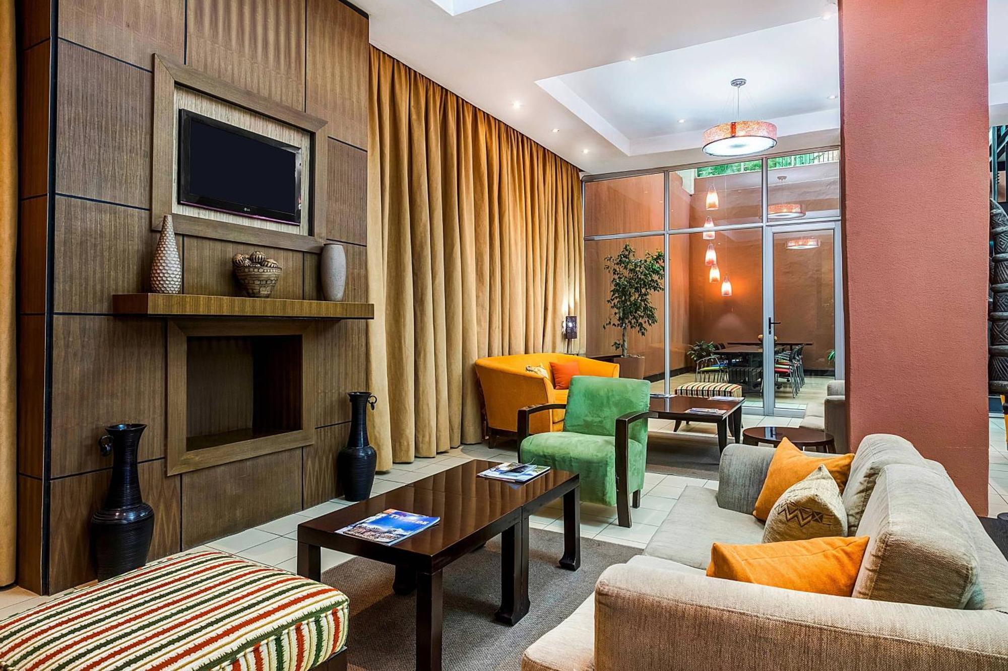 Protea Hotel by Marriott Lusaka Exteriör bild