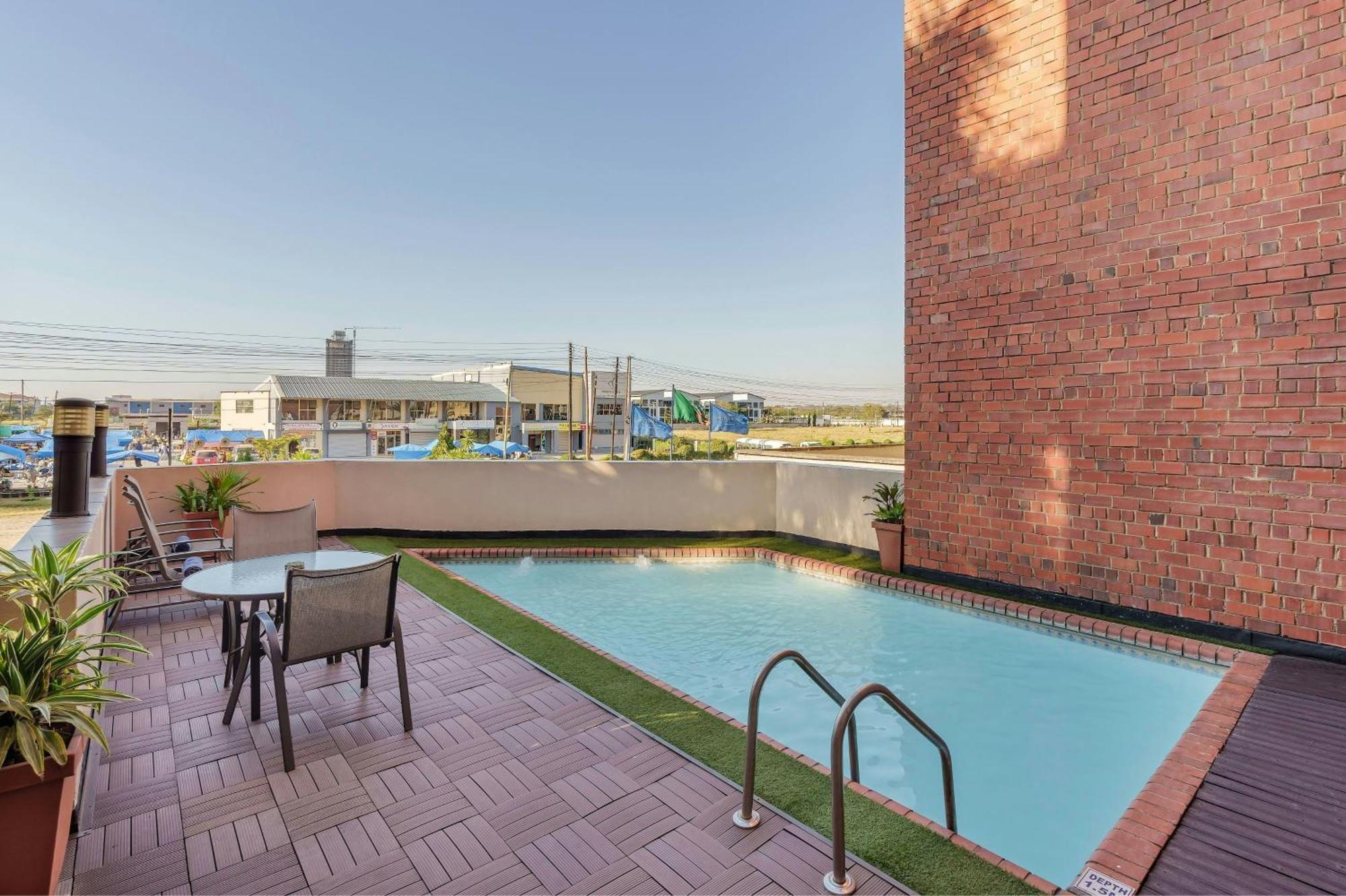 Protea Hotel by Marriott Lusaka Exteriör bild