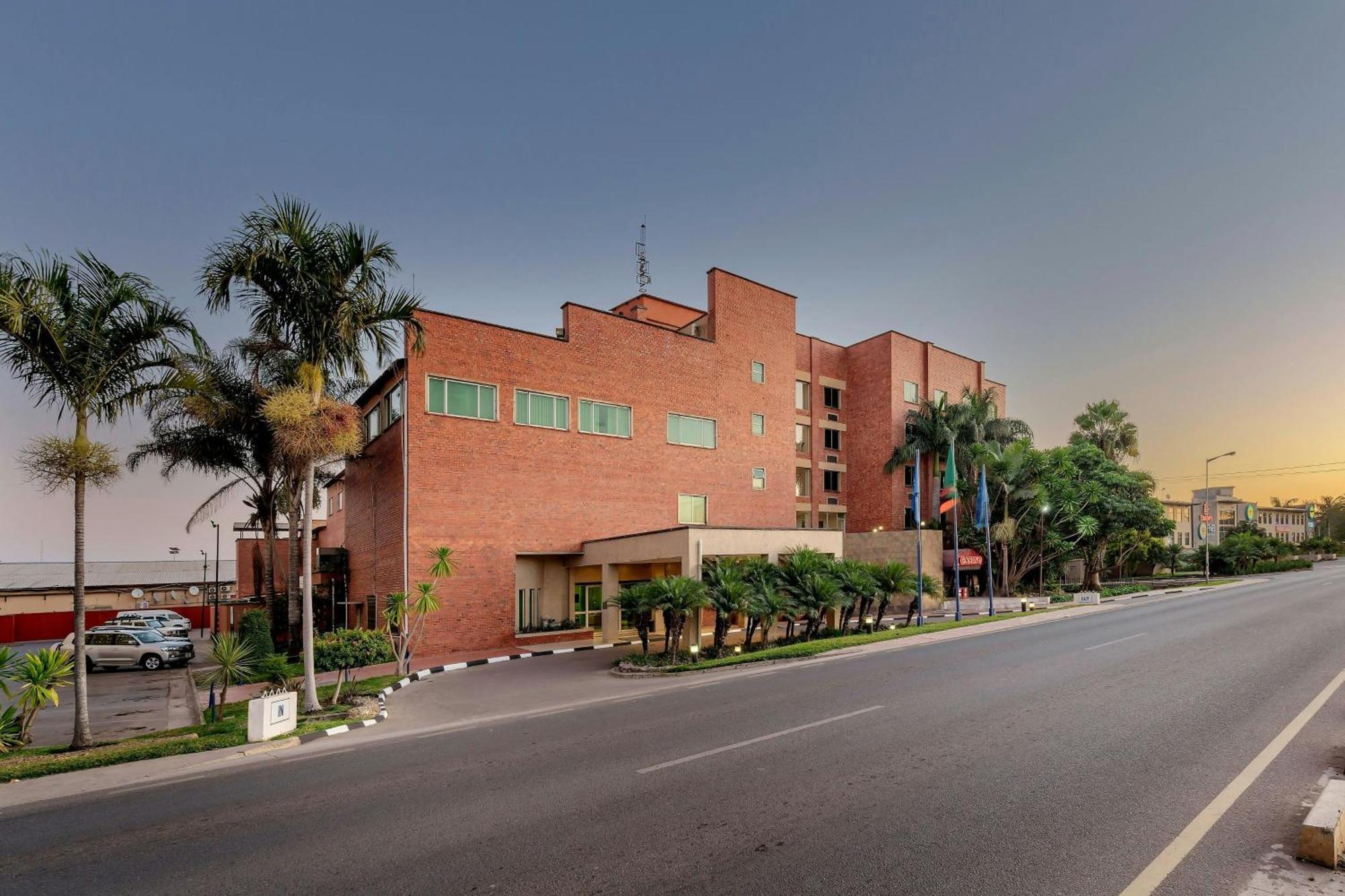 Protea Hotel by Marriott Lusaka Exteriör bild