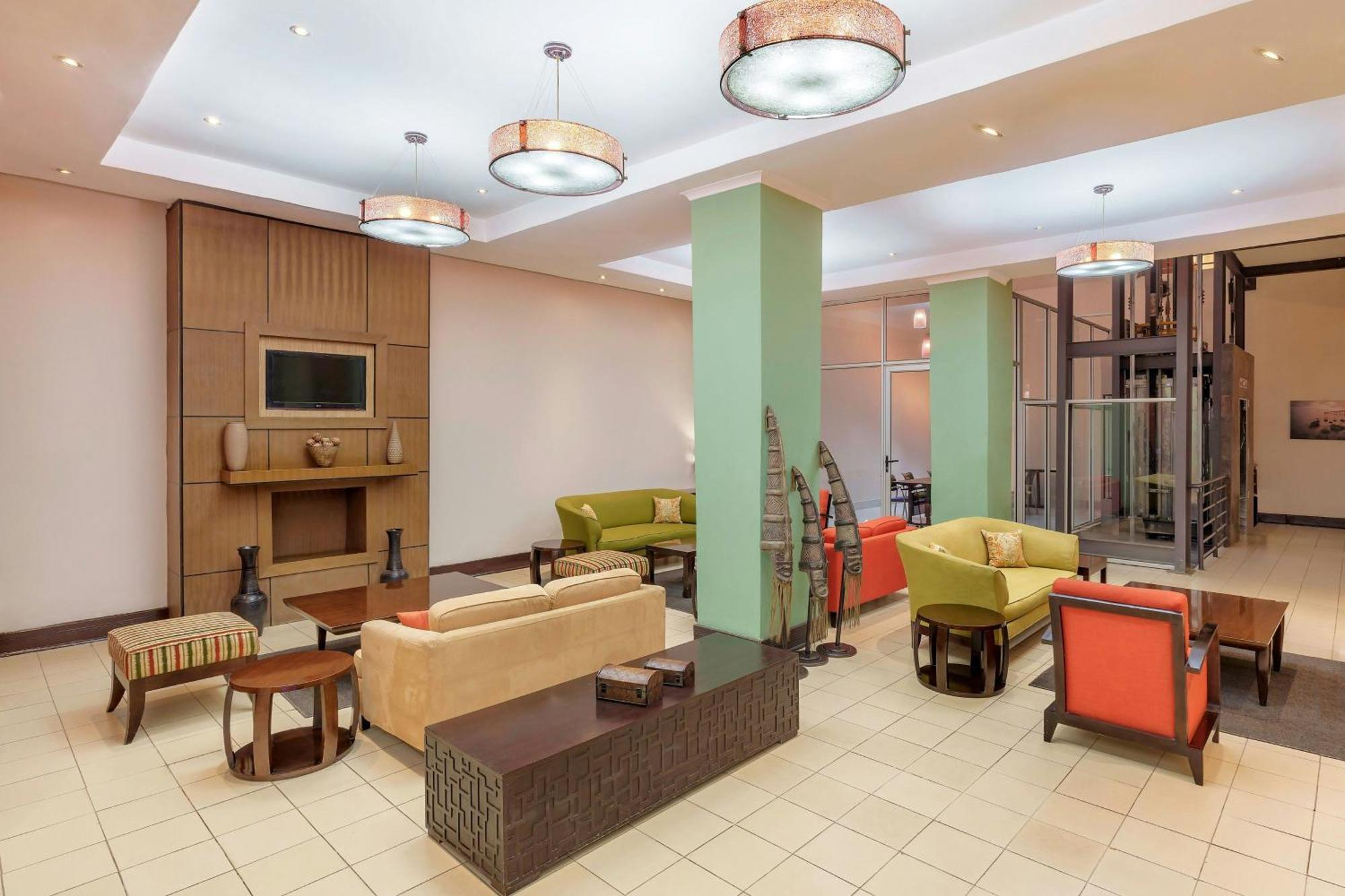 Protea Hotel by Marriott Lusaka Exteriör bild
