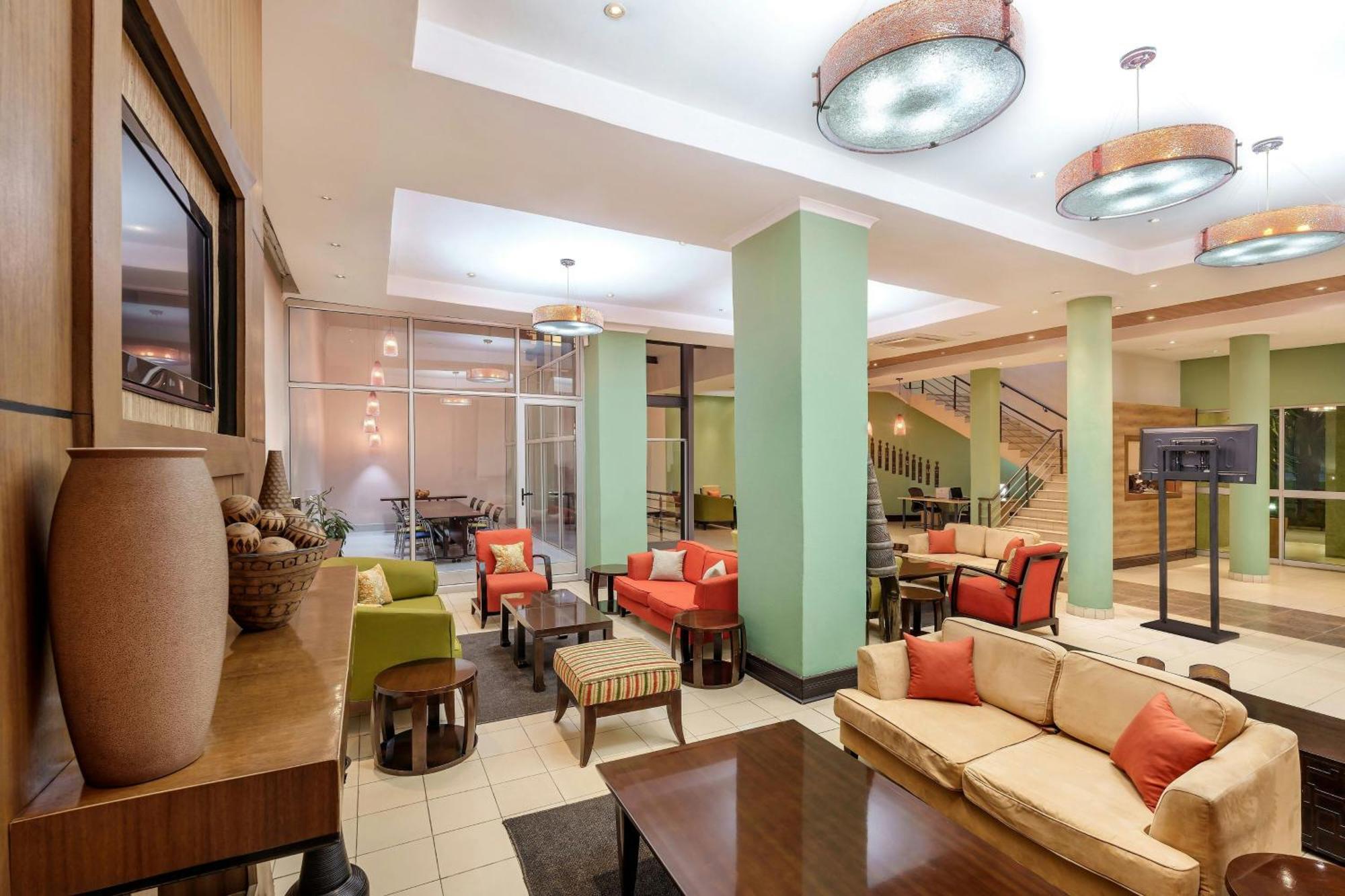 Protea Hotel by Marriott Lusaka Exteriör bild
